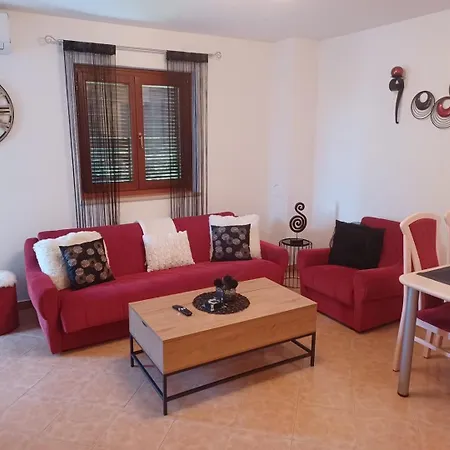 게스트하우스 Lovely Piantade 4*