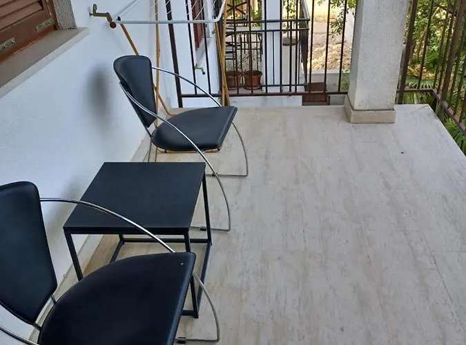 Lovely Piantade Vrvari